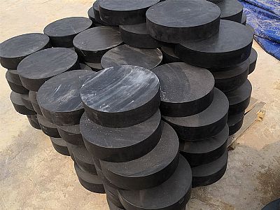 芒市板式橡胶支座由若干层橡胶片与薄钢板经加压硫化